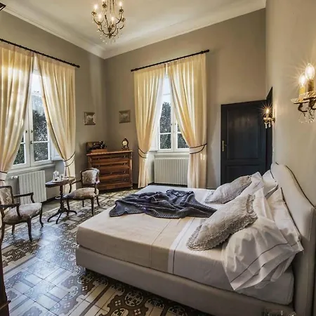 Вилла Mesmerizing With Charming And Authentic View Лоро-Чуффенна
