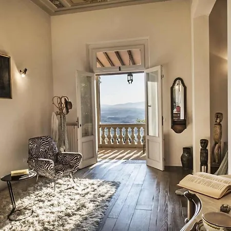 Villa Mesmerizing With Charming And Authentic View