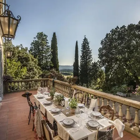 Villa Mesmerizing With Charming And Authentic View Loro Ciuffenna